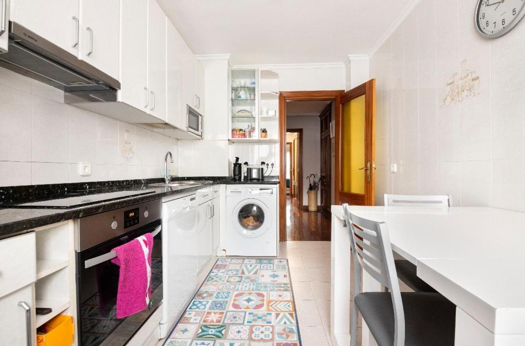 La Casa De Helen San Sebastian Apartment Lasarte Oria Bagian luar foto
